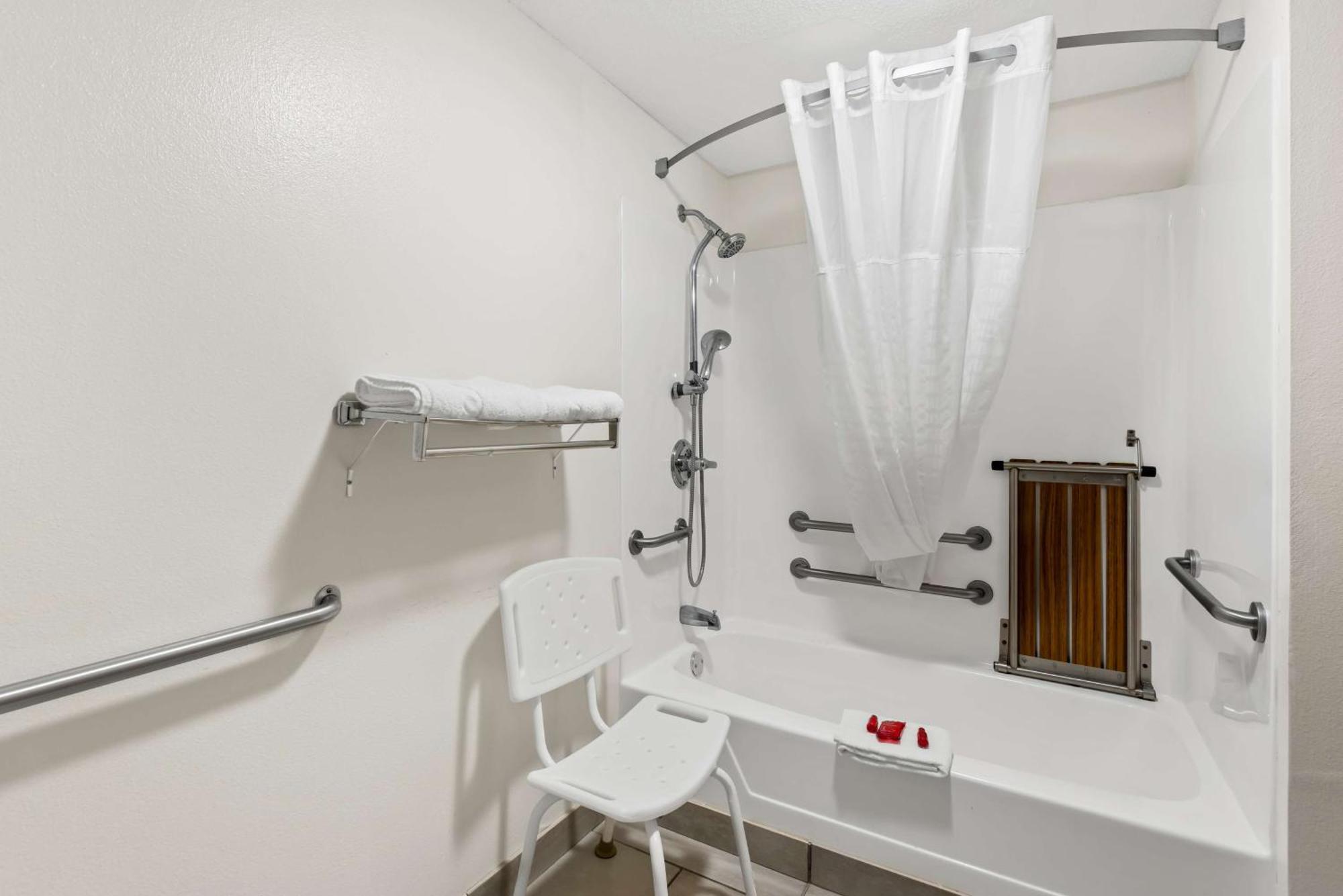Surestay Hotel By Best Western Manchester Exterior photo