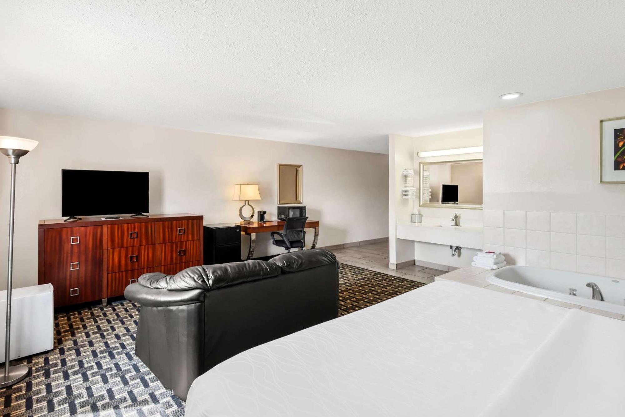 Surestay Hotel By Best Western Manchester Exterior photo