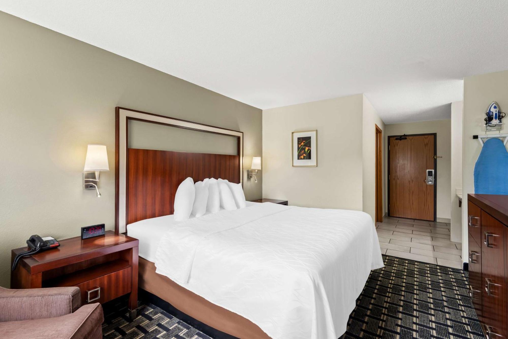 Surestay Hotel By Best Western Manchester Exterior photo