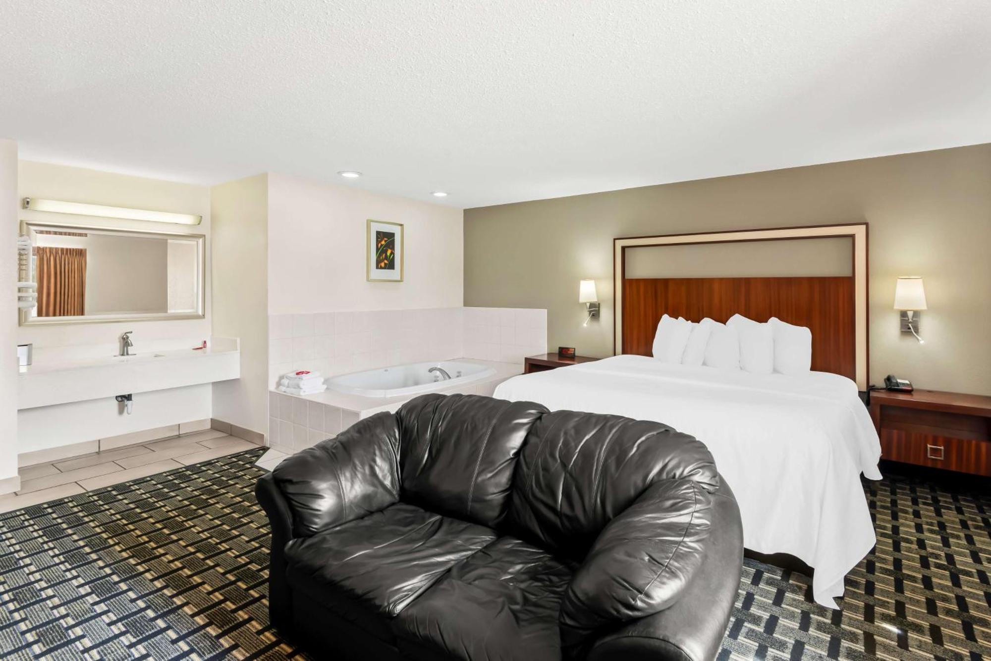 Surestay Hotel By Best Western Manchester Exterior photo