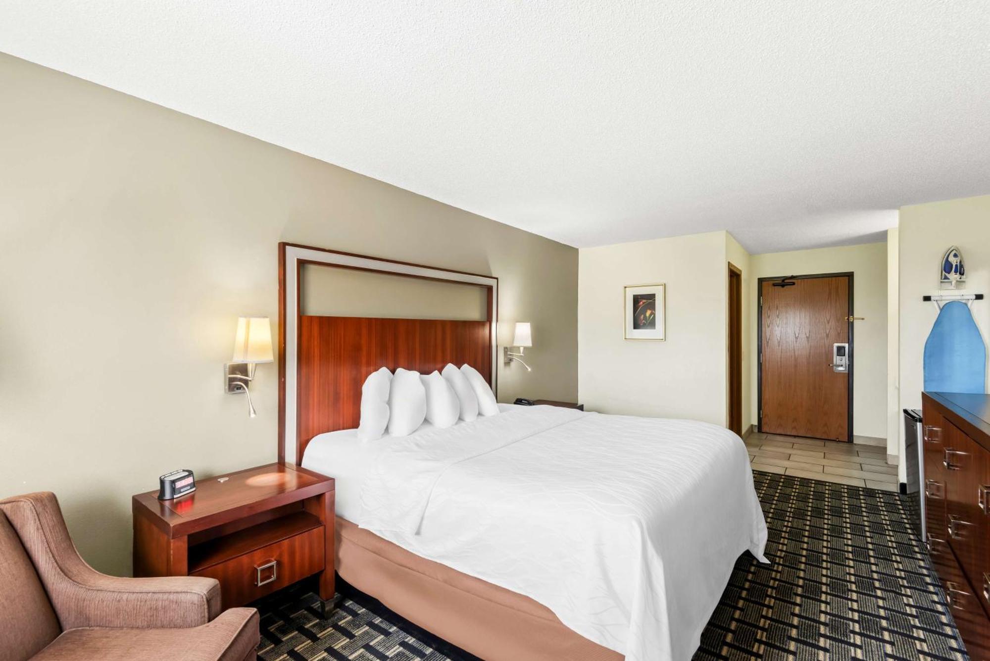 Surestay Hotel By Best Western Manchester Exterior photo